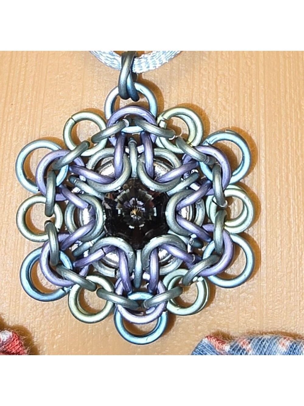 Gemster77 Snowflake Necklace Chainmail #N2